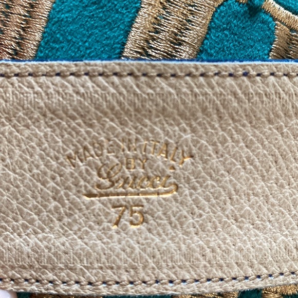 Pre - owned Authentic Vintage  Gucci Suede and Gold Buckle Belt - Picture 9 of 16